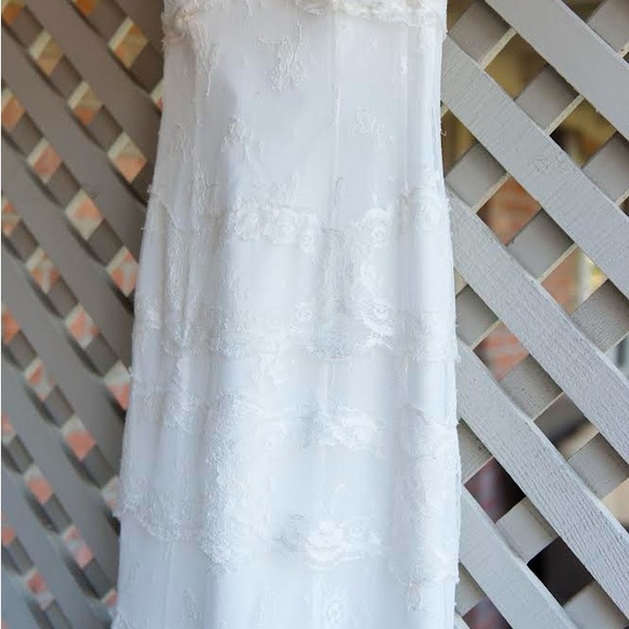 Beautiful Wedding dress perfect condition about size 2 - Picture 4 of 9